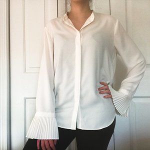 🌺✨HOST PICK✨🌺Ann Taylor white blouse